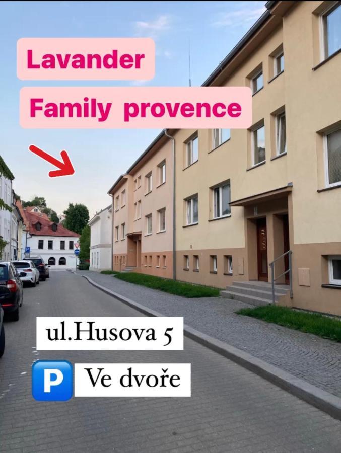 דירות Family Provence מיקולוב מראה חיצוני תמונה